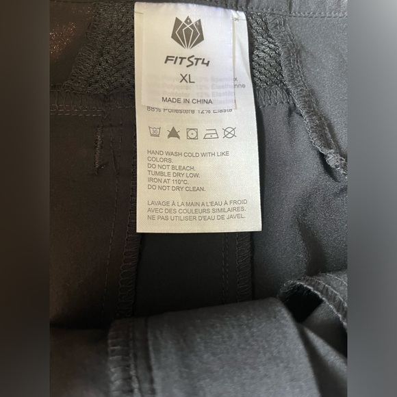 NWT- Mens FitsT4 Black Shorts in Size XL. - Picture 9 of 10